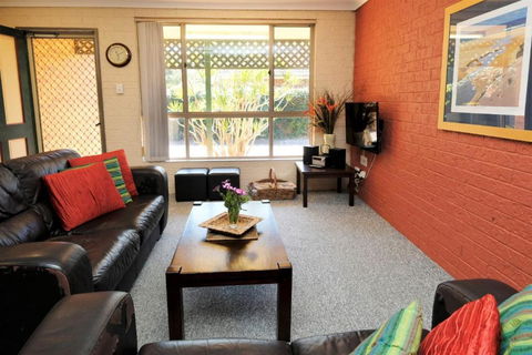 Acacia - SA Accommodation 2