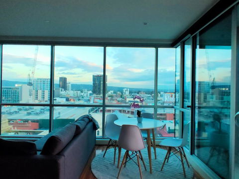 Adelaide Central Skyline Panoramic Suite - SA Accommodation 4