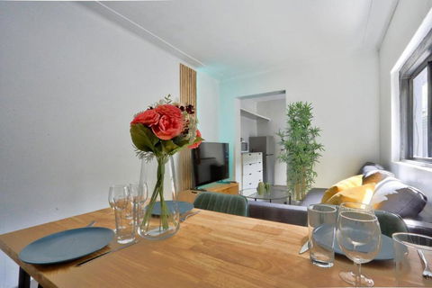 Affordable 2 Bedroom House Surry Hills 2 E-Bikes Included - SA Accommodation 3