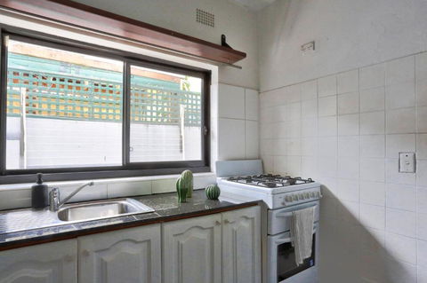 Affordable 2 Bedroom House Surry Hills 2 E-Bikes Included - SA Accommodation 4