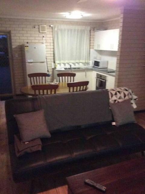 Affordable Apartment Close To City And Beaches - SA Accommodation 4