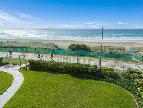 Absolute Beachfront Apartment 3B Pool Spa - SA Accommodation 0