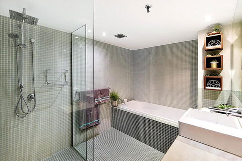 Absolute Beachfront Apartment 3B Pool Spa - SA Accommodation 1