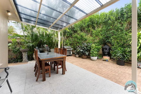 Aircabin - Blakehurst - Spacious - 5 Beds House - SA Accommodation 4