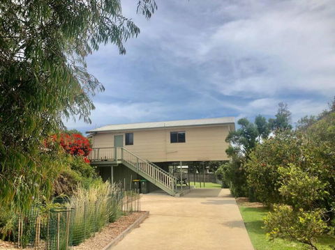 Airy Beach Escape In Ventnor - SA Accommodation 0