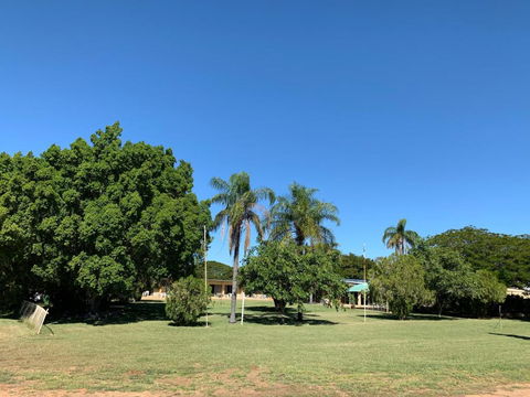 Albert Park Motor Inn-KING BEDS-POOL-SHADED PARKING - SA Accommodation 3