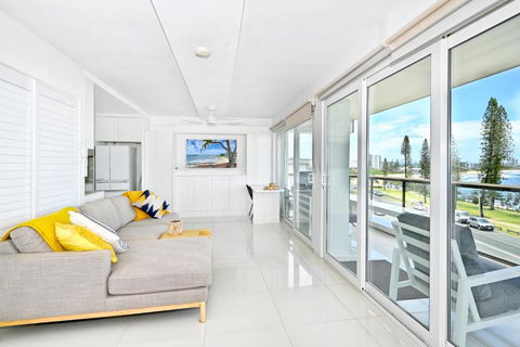 Alexandra Headland Ocean Dream - Stunning View ZA6 - SA Accommodation 1