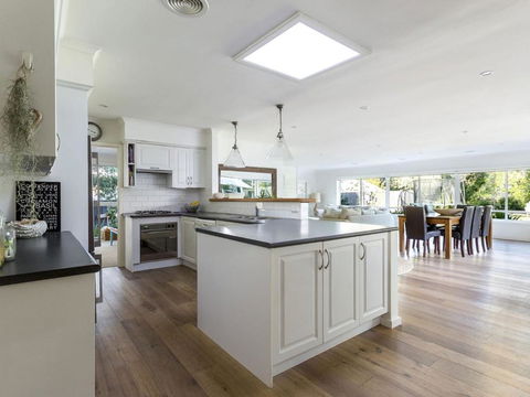 Allambea Mount Eliza - SA Accommodation 2