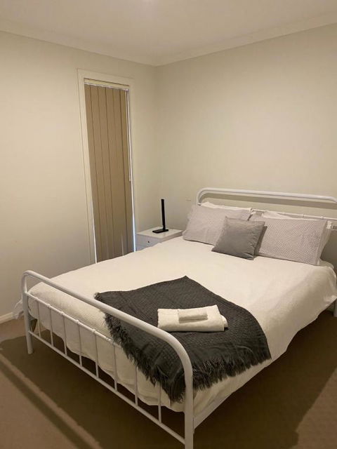 An Executive 3 Bedroom New House, All To Yourself - SA Accommodation 3
