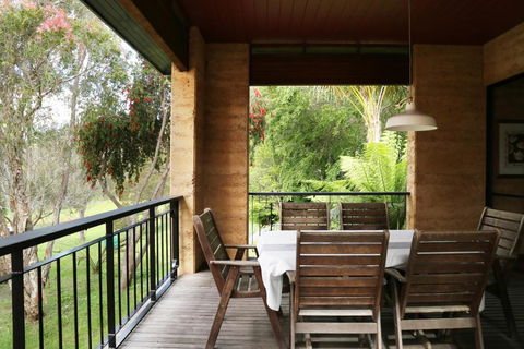 Anagama House & Studio - SA Accommodation 4
