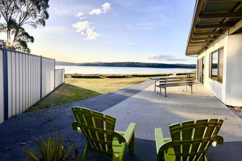 AquaChill On The Bay - SA Accommodation 0