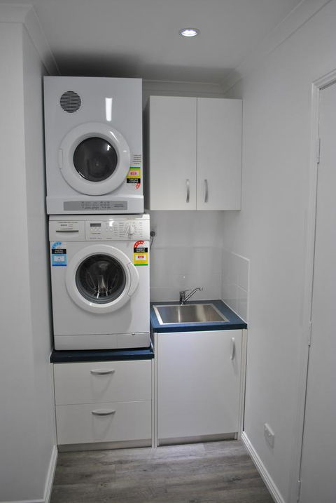 Driftwood Lodge - SA Accommodation 9