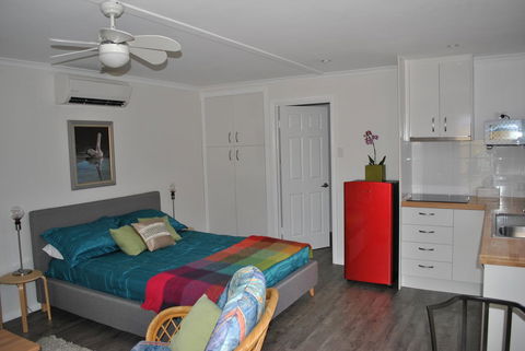 Driftwood Lodge - SA Accommodation 1