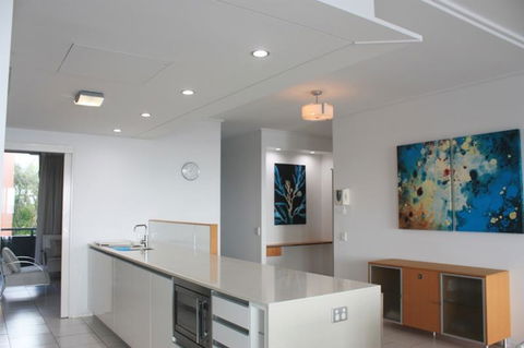 Private Seaview Apartment At Peninsula - Airlie Beach - SA Accommodation 5