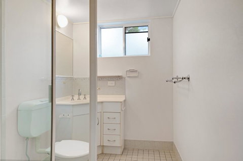 LISTEN TO THE SURF From Rickman Pde, Woorim - SA Accommodation 8