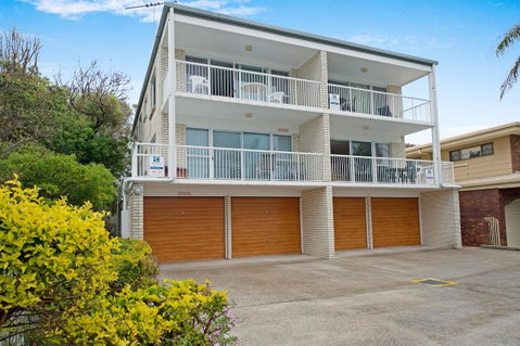 LISTEN TO THE SURF From Rickman Pde, Woorim - SA Accommodation 17