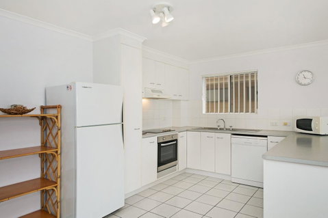 LISTEN TO THE SURF From Rickman Pde, Woorim - SA Accommodation 14