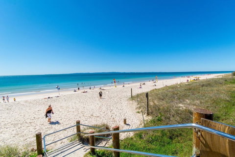 LISTEN TO THE SURF From Rickman Pde, Woorim - SA Accommodation 15