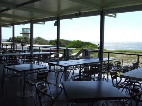 LISTEN TO THE SURF From Rickman Pde, Woorim - SA Accommodation 16