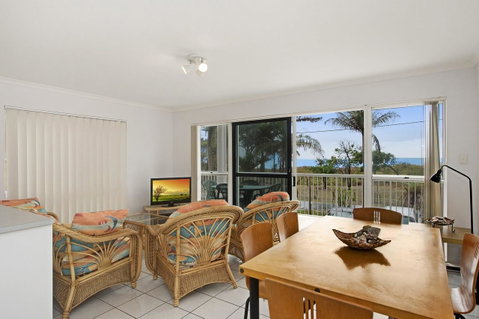 LISTEN TO THE SURF From Rickman Pde, Woorim - SA Accommodation 13