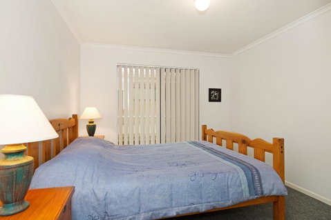 LISTEN TO THE SURF From Rickman Pde, Woorim - SA Accommodation 6