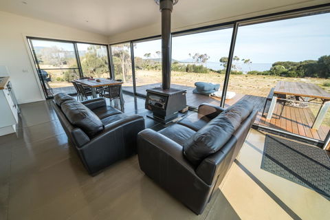 Sawyers Bay Shacks - SA Accommodation 4