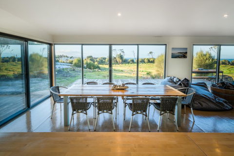 Sawyers Bay Shacks - SA Accommodation 1