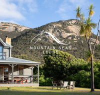 Mountain Seas Lodge - SA Accommodation