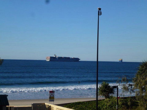 #4 Shorebreak, Kings Beach - SA Accommodation 0