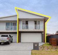 'Birubi Breezes' 2/7 Fitzroy St - Large Duplex with Air Conditioning WIFI  only 5 minute walk to the beach