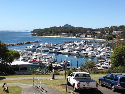 1 'Laman Lodge', 15 Laman Street - Stunning Air Conditioned Unit With Water Views And WIFI - SA Accommodation 0