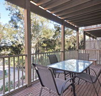 1 bedroom Executive Villa located within Cypress Lakes - SA Accommodation