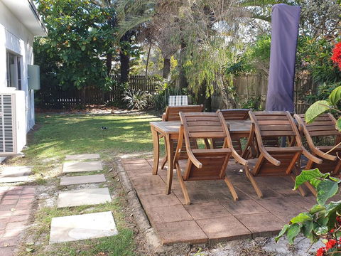 1 Spectrum Street, Rainbow Beach- Close To Shops And Main Beach - SA Accommodation 3