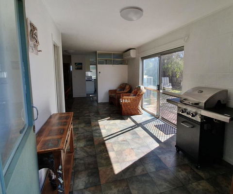 1 Spectrum Street, Rainbow Beach- Close To Shops And Main Beach - SA Accommodation 1