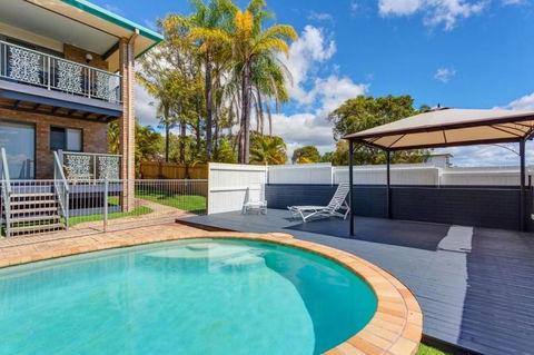 1-33 Tingira Close - Rainbow Beach, Gorgeous Ocean Views, Swimming Pool, Air Conditioning - SA Accommodation 2