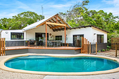 11 Naiad Court - Rainbow Shores, Fantastic Family Retreat, Swimming Pool, 200m To Beach, Free Wi-Fi - SA Accommodation 0
