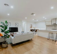 118 Refreshing 3BR Werribee Family House - SA Accommodation