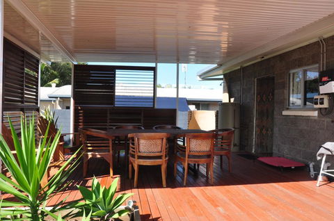 12 Zircon Street - Renovated Beach Shack With The Perfect Blend Of Comfort And Coastal Cool - SA Accommodation 1