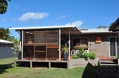 12 Zircon Street - Renovated Beach Shack With The Perfect Blend Of Comfort And Coastal Cool - SA Accommodation 3