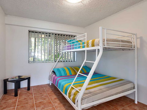 13 'The Poplars' 34 Magnus Street - Ground Floor Unit And Pool In Complex - SA Accommodation 2