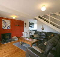 14 Cobbon Crescent Jindabyne - SA Accommodation