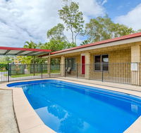 14 Double Island Drive - Rainbow Beach Large Holiday House with PoolPets Welcome Free Wi-Fi - SA Accommodation