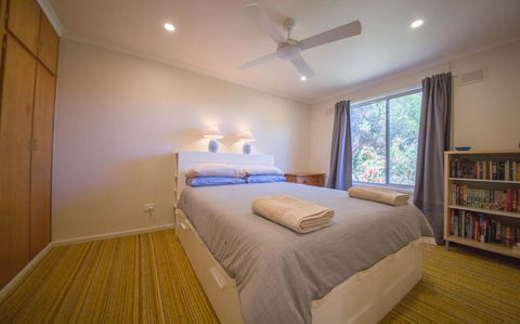 17 Broadbeach Drive - Free WiFi! - SA Accommodation 2