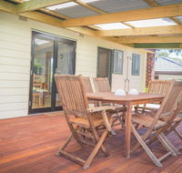 17 Broadbeach Drive - Free WiFi - SA Accommodation