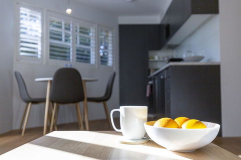 2 BEDROOM BRAND NEW APT // MOMENTS FROM RNSH - SA Accommodation 3