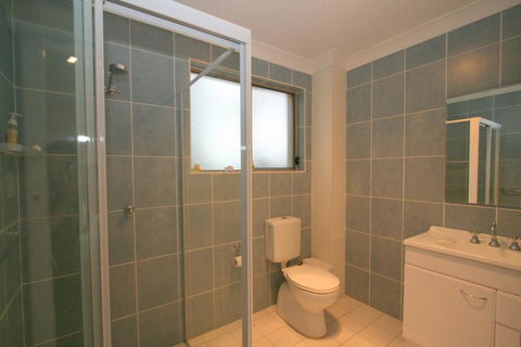 2/17 Jillamatong Street - SA Accommodation 3