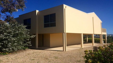 22 Broadbeach Drive - SA Accommodation 0