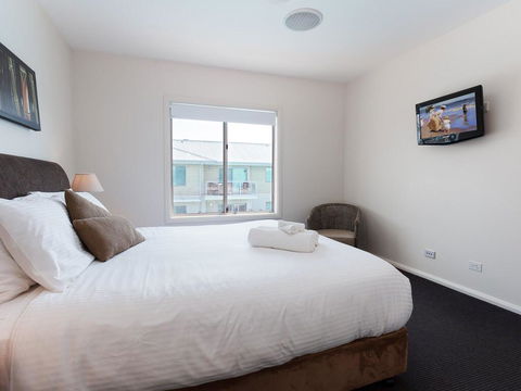 245 'Pacific Blue', 265 Sandy Point Rd - Air Conditioned Unit With Resort Facilities And Linen Supplied - SA Accommodation 2