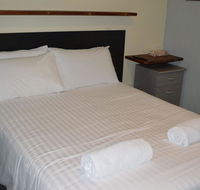 4 Lakeview Plaza - SA Accommodation
