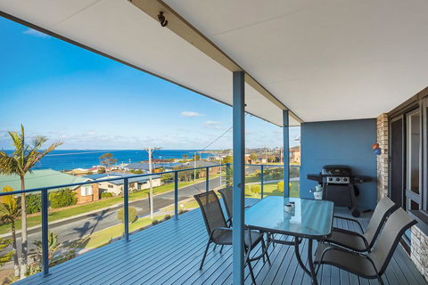 45 Hillside Cres Beach House - SA Accommodation 2